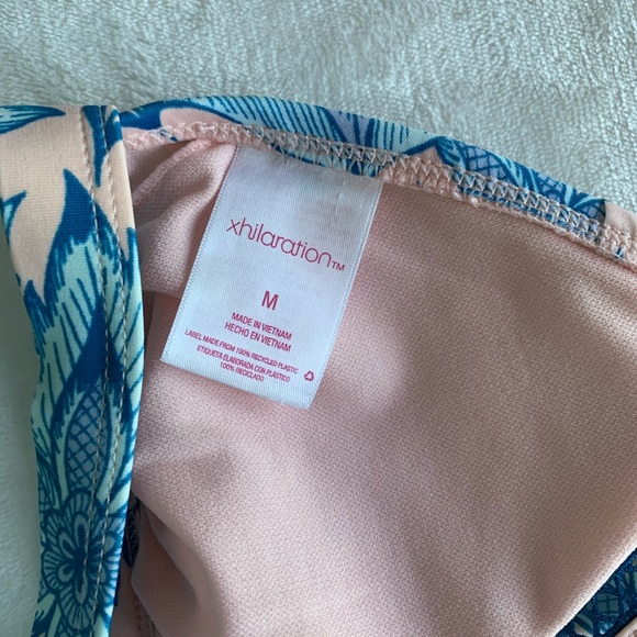 Women’s Bikini - Picture 7 of 7